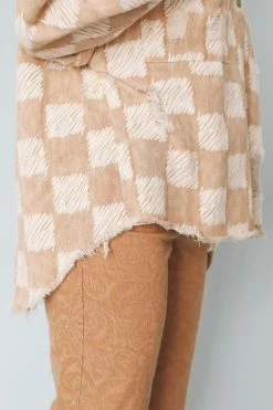 POL Jackets + Button-ups LAINEY CHECKERBOARD BUTTON-UP