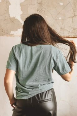 HumanKIND Company ILYSM TEE