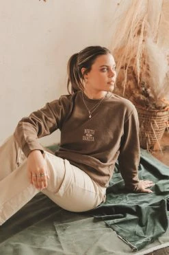 KITTSONA CUSTOM CLOTHING NORTH DAKOTA 1997 VINTAGE CREWNECK