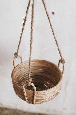 BLOOMINGVILLE Home RATTAN HANGING BASKET