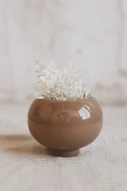 BLOOMINGVILLE STONEWARE FLOWER POT · NUDE Home