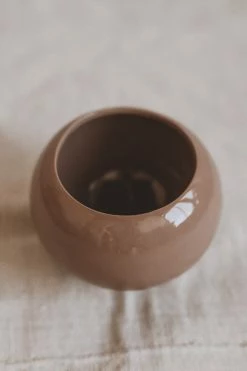 BLOOMINGVILLE STONEWARE FLOWER POT · NUDE Home