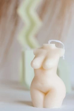 DUSTY ROSE BODEGA CURVY BEAUTIFUL BODY CANDLE Home