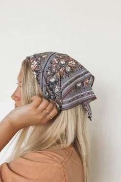 SAACHI TAGORE BANDANA · BLUE PURPLE