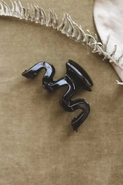 TIEPOLOGY THREE WAVES HAIR CLIP 路 BLACK