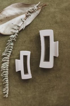 TIEPOLOGY ACCESSORIES HAIR CLAW SET • MATTE KHAKI