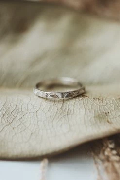 MESA BLUE SUNRISE BAND RING