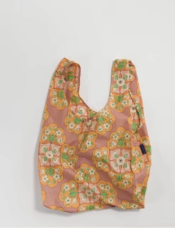 ACCESSORIES BAGGU REUSABLE BAG · FRUITS + FLORALS 23 ACCESSORIES BAGGU REUSABLE BAG · FRUITS + FLORALS