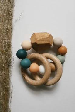 CHEWABLE CHARM HAYES SILICONE + WOOD TEETHER RING