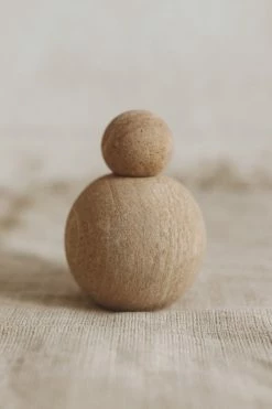 BLOOMINGVILLE ROUND SANDSTONE DECOR Home