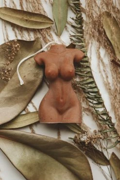 DUSTY ROSE BODEGA BEAUTIFUL BODY CANDLE Home