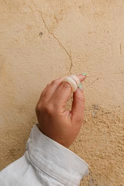 FAME ACCESSORIES CLAUDIA RING · IVORY