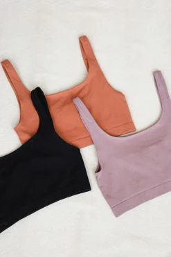 BY TOGETHER SEAMLESS RIBBED CROP TOP Crop Tops