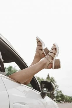 LET'S SEE STYLE DELIA SANDALS