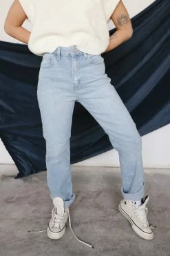 JBD. Bottoms JILLIAN STRAIGHT LEG JEANS