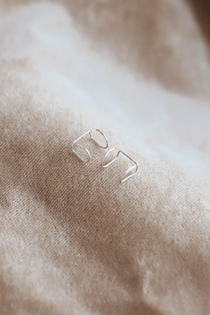 RAFFINERT DOUBLE HOOP THREADER EARRINGS ACCESSORIES 7 RAFFINERT DOUBLE HOOP THREADER EARRINGS ACCESSORIES