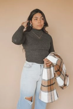 HEART & HIPS Tops LANA MOCK NECK TOP