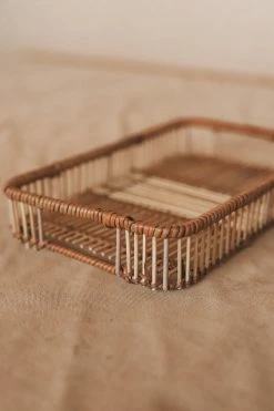 CREATIVE CO OP DECORATIVE RATTAN TRAY W/ HANDLES