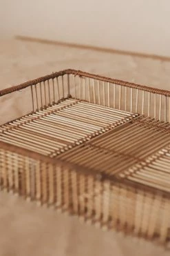 CREATIVE CO OP DECORATIVE RATTAN TRAY W/ HANDLES