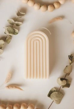 DUSTY ROSE BODEGA ARCH SCENTED CANDLE