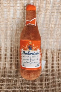 HAUTE DIGGITY DOG LIFESTYLE BARKWEISER BEER DOG TOY