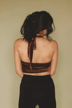 LE LIS EMERIE HALTER CROP TOP Tops 9 LE LIS EMERIE HALTER CROP TOP Tops