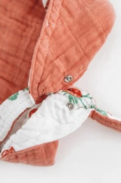 LITTLE UNICORN Baby + Kids REVERSIBLE BANDANA BIB · STRAWBERRY PATCH