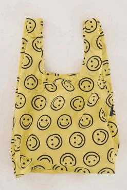 BAGGU REUSABLE BAG · FUN PRINTS Puzzles + Fun 13 BAGGU REUSABLE BAG · FUN PRINTS Puzzles + Fun