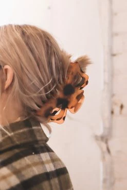 KITSCH RECYCLED PLASTIC JUMBO HAIR CLIP