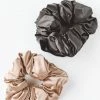 KITSCH ACCESSORIES SATIN PILLOW SCRUNCHIE