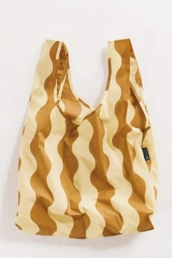 BAGGU REUSABLE BAG · FUN PRINTS Puzzles + Fun 16 BAGGU REUSABLE BAG · FUN PRINTS Puzzles + Fun