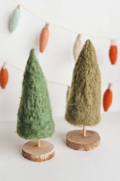 CREATIVE CO OP WOOL TREE DECOR W/ WOOD SLICE BASE