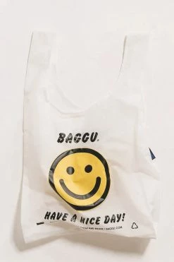 BAGGU REUSABLE BAG · FUN PRINTS Puzzles + Fun 17 BAGGU REUSABLE BAG · FUN PRINTS Puzzles + Fun