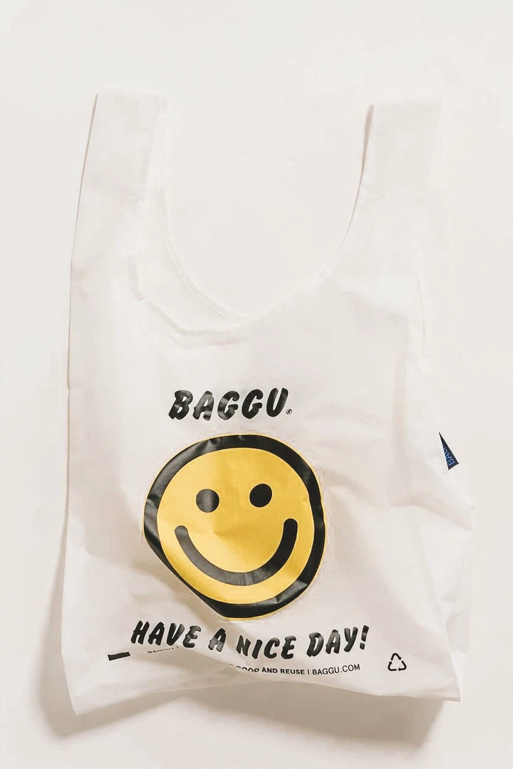 BAGGU REUSABLE BAG · FUN PRINTS Puzzles + Fun 10 BAGGU REUSABLE BAG · FUN PRINTS Puzzles + Fun