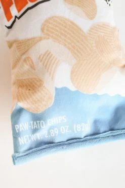 P.L.A.Y. PET LIFESTYLE & YOU FLUFFLES CHIP BAG DOG TOY 9 P.L.A.Y. PET LIFESTYLE & YOU FLUFFLES CHIP BAG DOG TOY