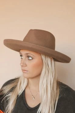 OLIVE & PIQUE OWEN RANCHER HAT · PECAN