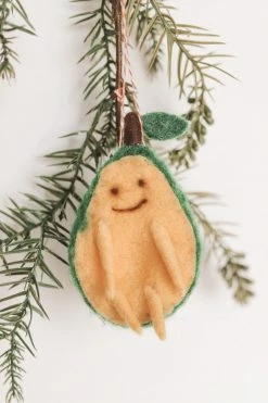 CREATIVE CO OP WOOL FELT AVOCADO ORNAMENT SET Home