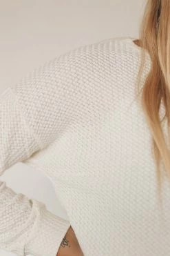 STUDIO KO CLOTHING KINERI CROPPED SWEATER Tops