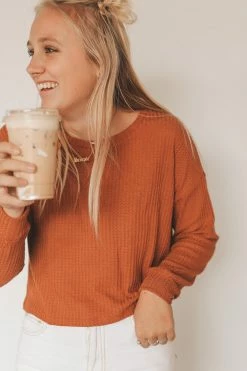 STUDIO KO CLOTHING KINERI CROPPED SWEATER Tops