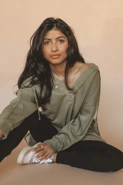 MONO B LARA MINERAL WASH PULLOVER