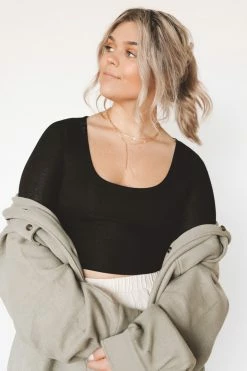 HEART & HIPS ANNABELLE CROP TOP