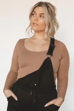 HEART & HIPS ANNABELLE CROP TOP