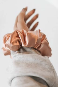 KITSCH SATIN PILLOW SCRUNCHIE SET ACCESSORIES