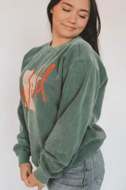 KITTSONA CUSTOM CLOTHING RETRO WILD CREWNECK