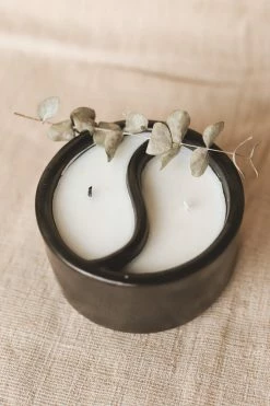 PADDYWAX Home YIN-YANG CANDLE · PALO SANTO + CADE