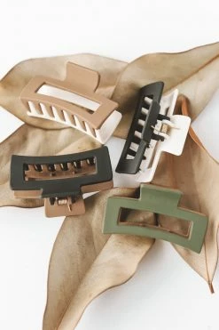 La3 Accessories 2-TONE RECTANGULAR HAIR CLIP