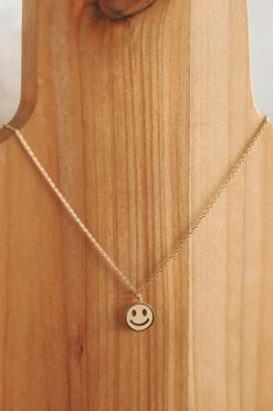 THE LUCKY COLLECTIVE ENAMEL SMILEY FACE NECKLACE