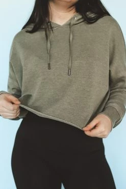 MONO B Tops CROPPED PULLOVER HOODIE WITH RAW EDGE