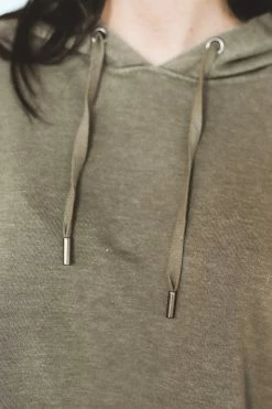 MONO B Tops CROPPED PULLOVER HOODIE WITH RAW EDGE 13 MONO B Tops CROPPED PULLOVER HOODIE WITH RAW EDGE