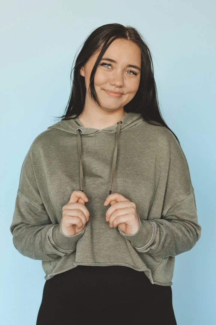 MONO B Tops CROPPED PULLOVER HOODIE WITH RAW EDGE 8 MONO B Tops CROPPED PULLOVER HOODIE WITH RAW EDGE